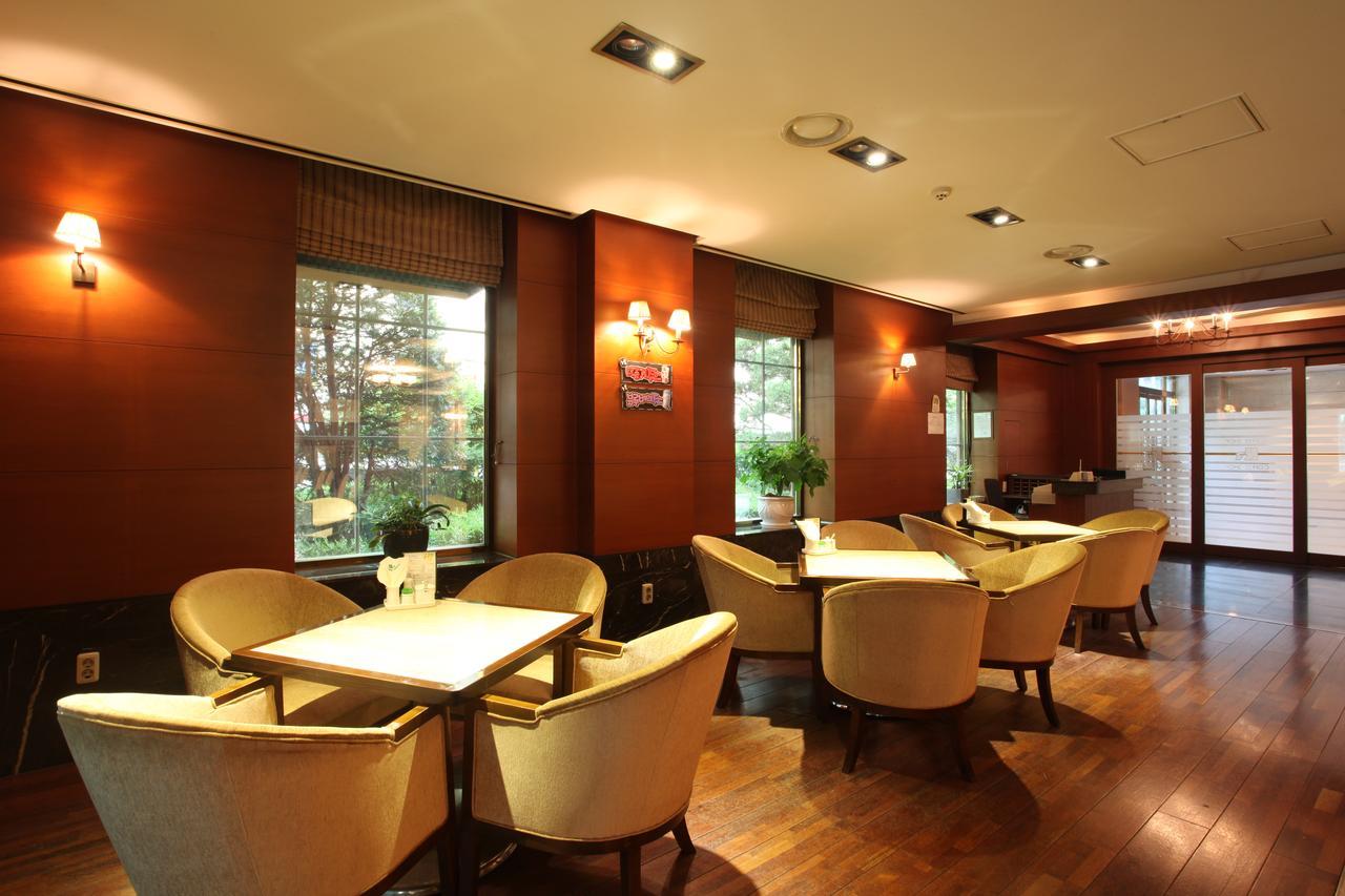 Karak Tourist Hotel Seul Exterior foto