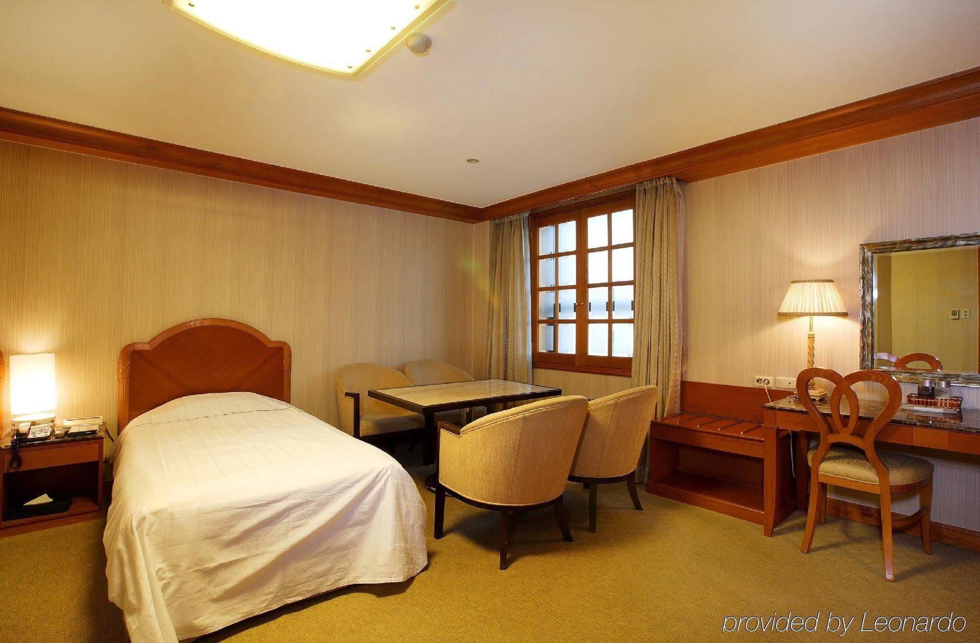 Karak Tourist Hotel Seul Exterior foto